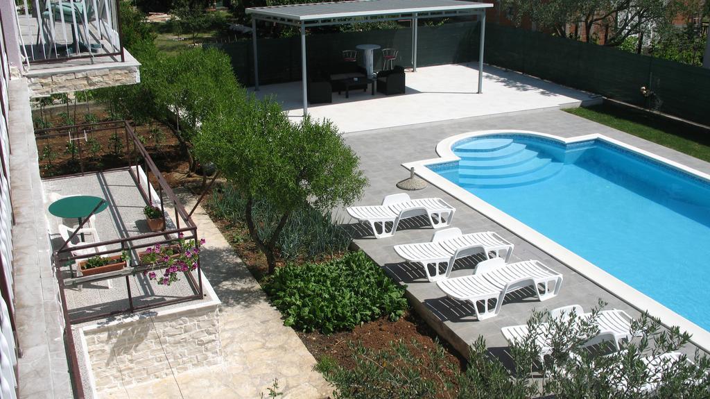 Krkahaus Hotel Lozovac Eksteriør billede