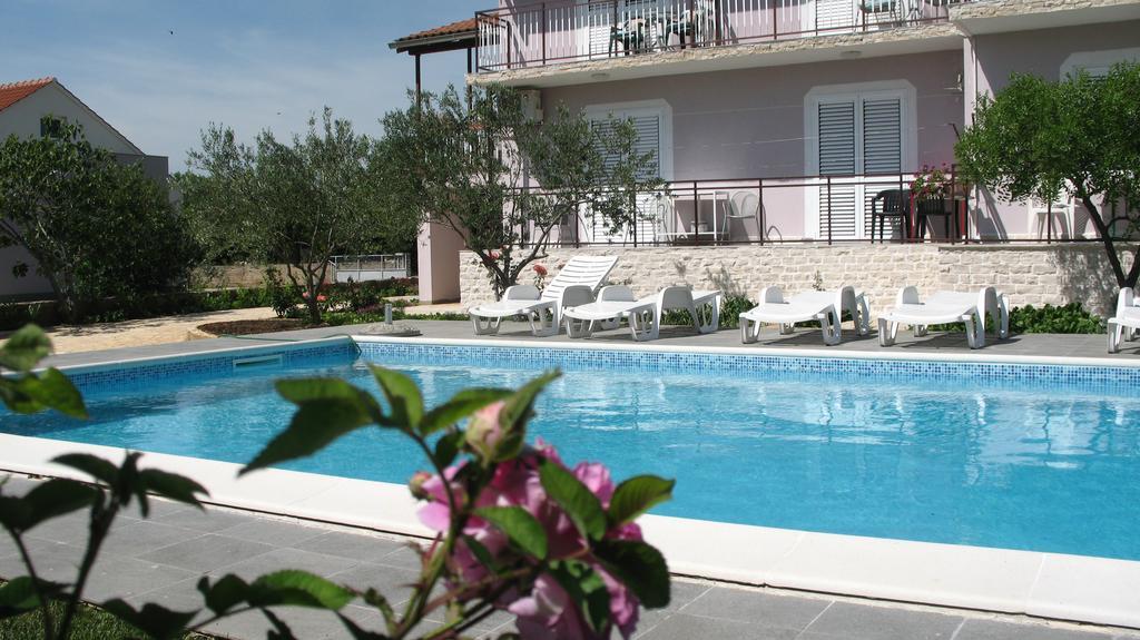 Krkahaus Hotel Lozovac Eksteriør billede