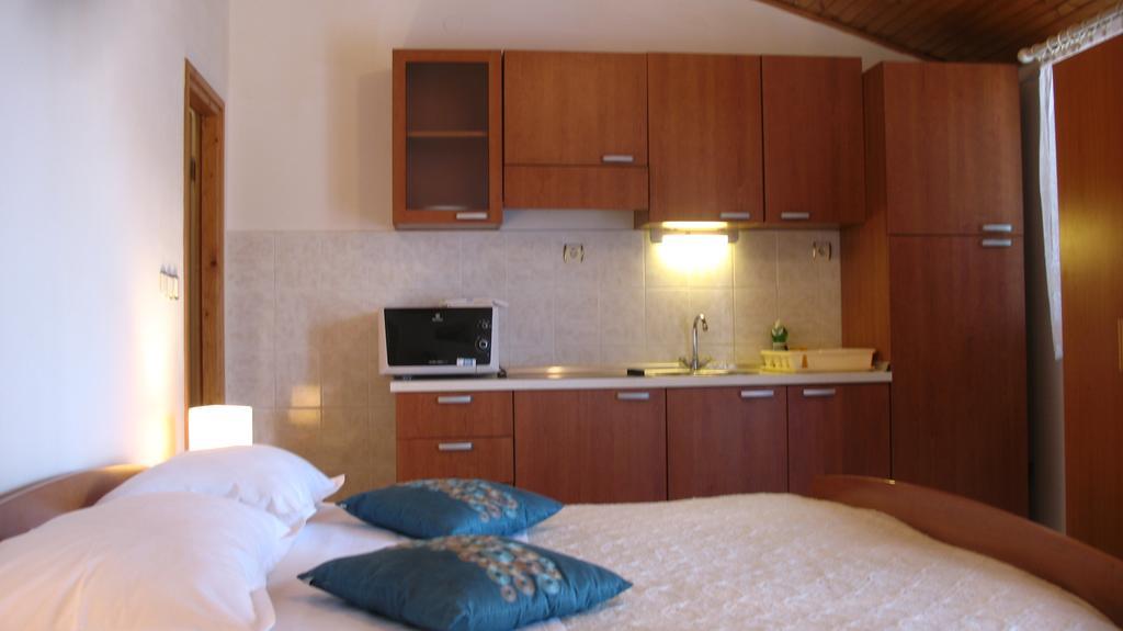 Krkahaus Hotel Lozovac Eksteriør billede