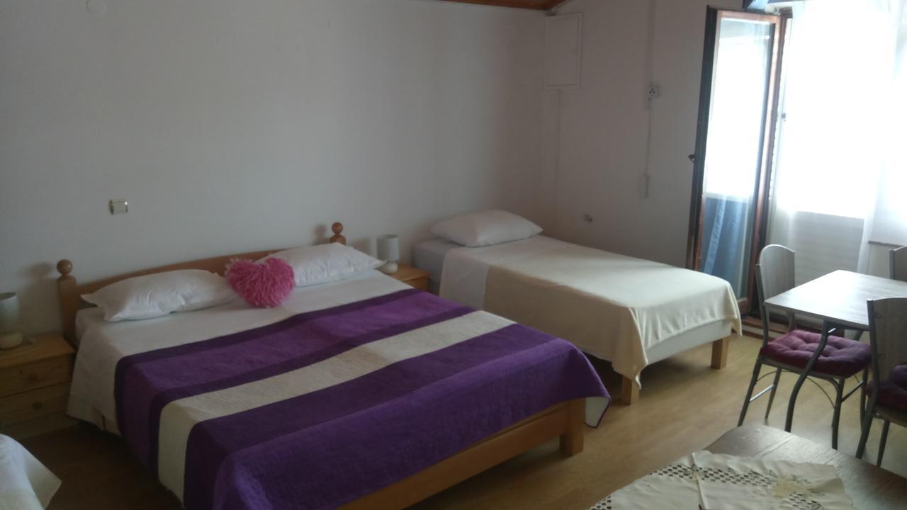 Krkahaus Hotel Lozovac Eksteriør billede
