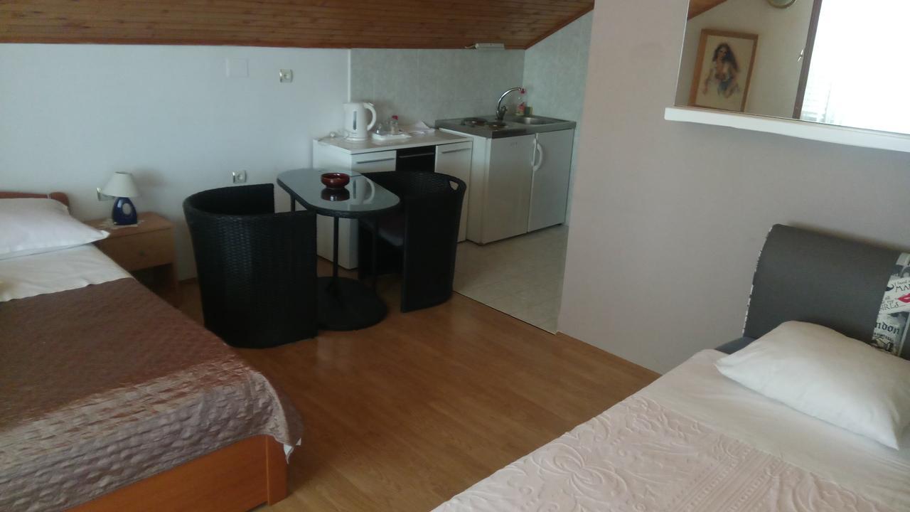 Krkahaus Hotel Lozovac Eksteriør billede