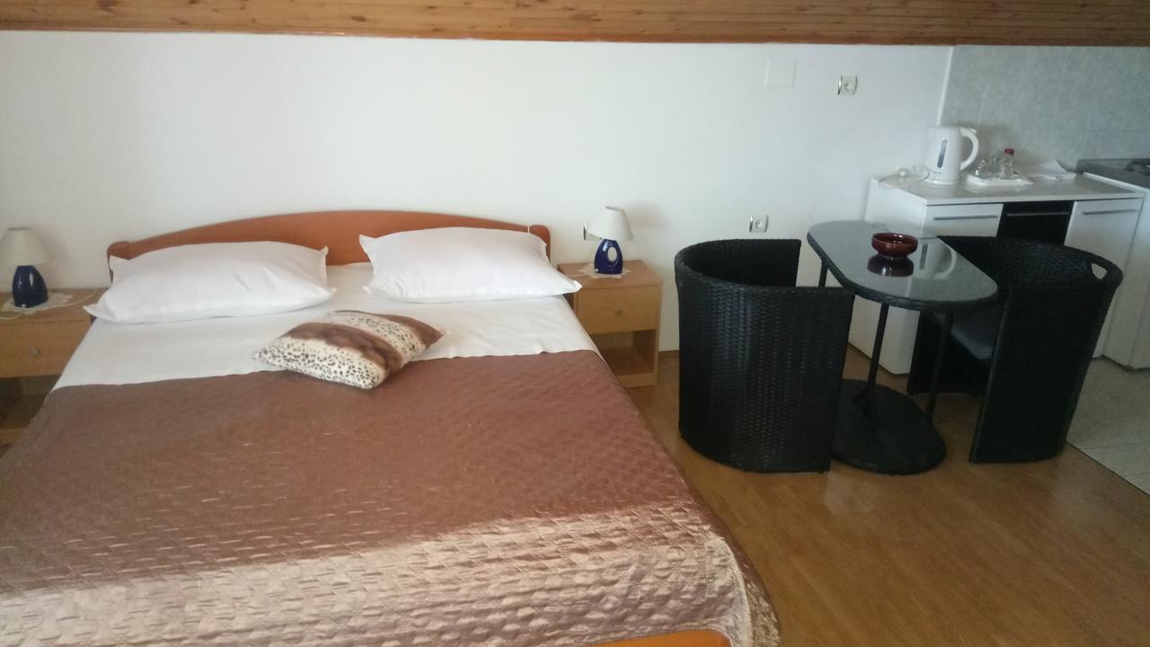 Krkahaus Hotel Lozovac Eksteriør billede